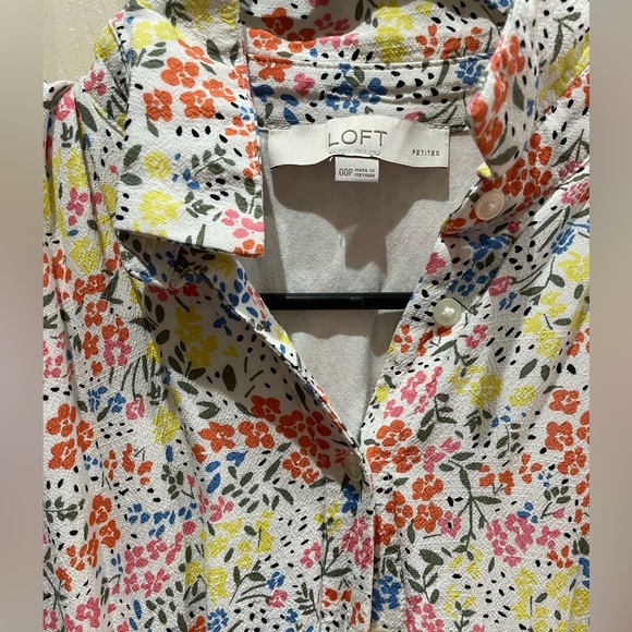 I actually love this dress it has pockets but I like for petite people - Picture 2 of 2